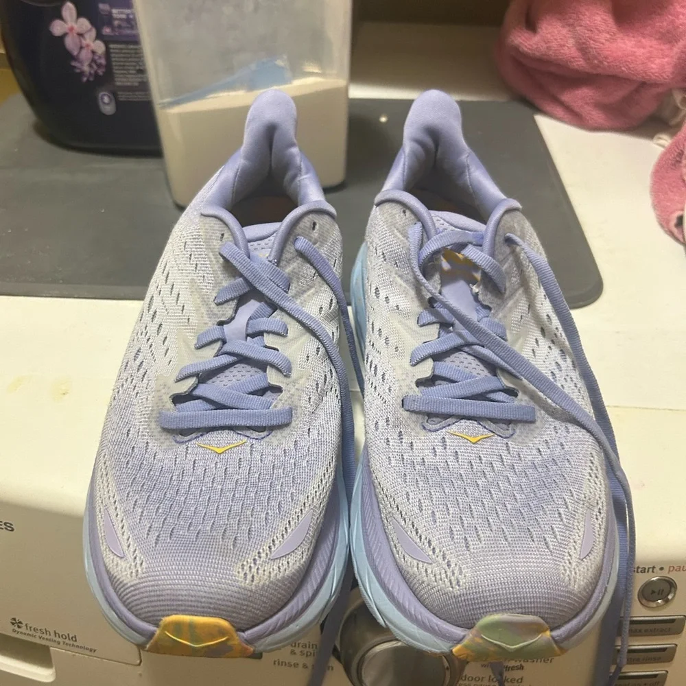 Hoka Clifton Size 8 - Picture 3 of 6